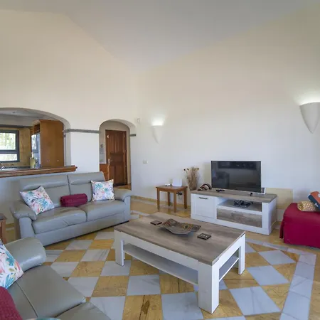 Exquisite Lanzarote | Stella Lucente | 2 Bedrooms | Private Pool & Enchanted Terrace | 普拉亚布兰卡