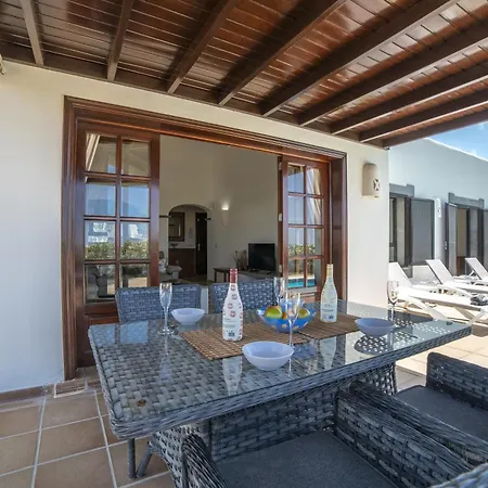 Exquisite Lanzarote | Stella Lucente | 2 Bedrooms | Private Pool & Enchanted Terrace | * 普拉亚布兰卡