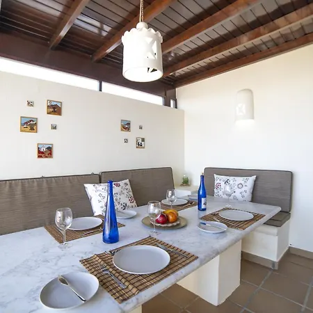 别墅 Exquisite Lanzarote | Stella Lucente | 2 Bedrooms | Private Pool & Enchanted Terrace | *