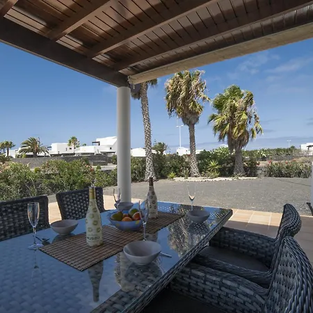 别墅 Exquisite Lanzarote | Stella Lucente | 2 Bedrooms | Private Pool & Enchanted Terrace | *