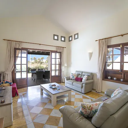 别墅 Exquisite Lanzarote | Stella Lucente | 2 Bedrooms | Private Pool & Enchanted Terrace |